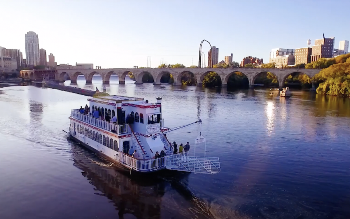 Mississippi River Cruise Aboard the Minneapolis Queen